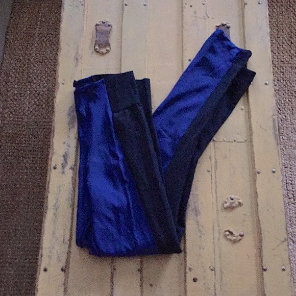 REVOLVE BLUE LIFE NAVY BLACK WORKOUT LEGGINGS S - Picture 6 of 10